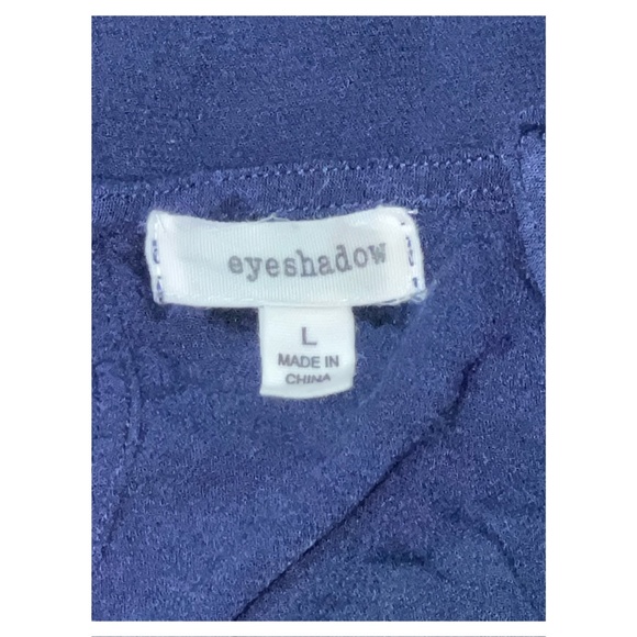 Eyeshadow Tank Top - Picture 3 of 3